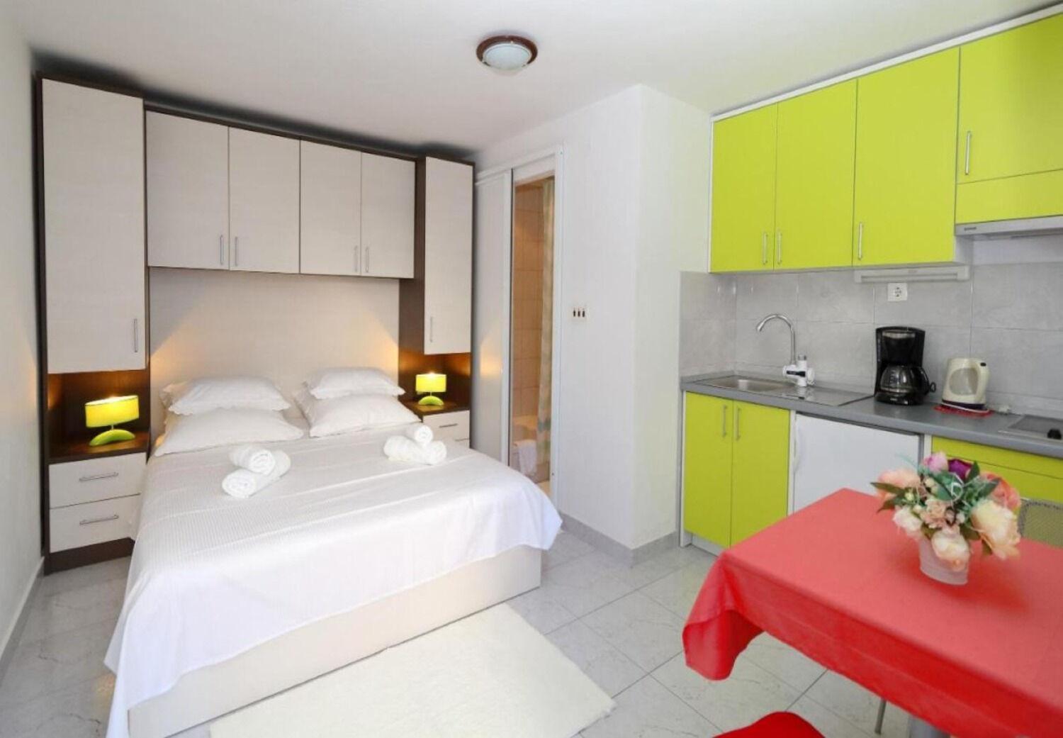 Angel - Garden Apartment Makarska
